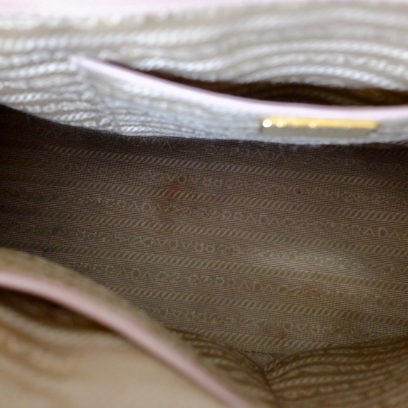 THE ORIGINAL Blush Nude Prada Galleria Saffiano Handbag - Picture 11 of 13